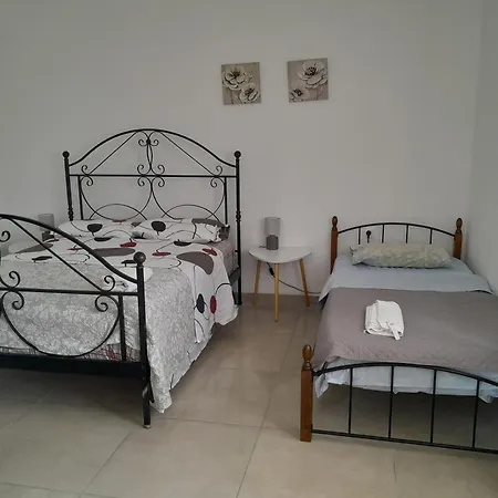 Spiliotica Central * Fira (Santorini)