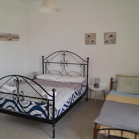 Spiliotica Central * Fira (Santorini)